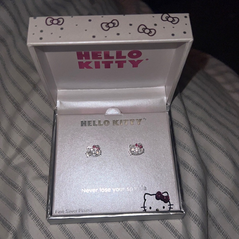 Hello kitty earrings